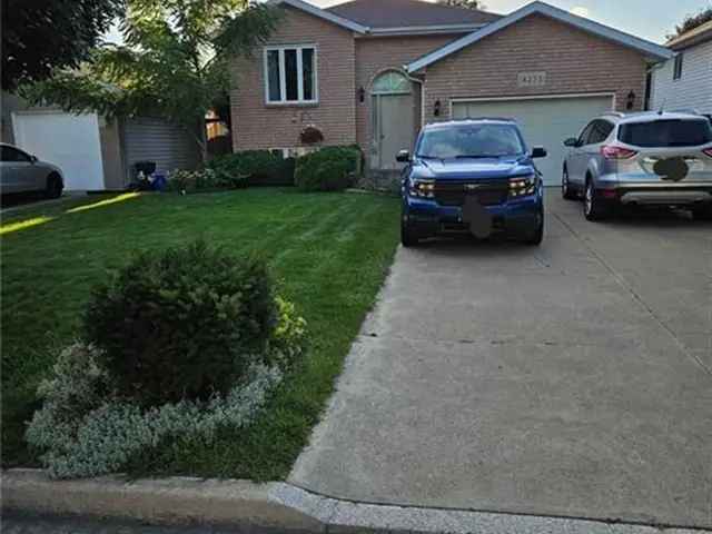 3 2 Bedroom Raised Ranch Home in South Windsor