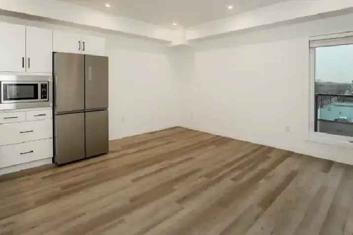 MODERN 2 Bedroom Apartment For Rent!