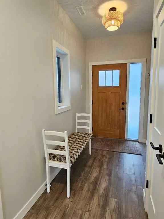 House For Sale in Edmonton, Alberta