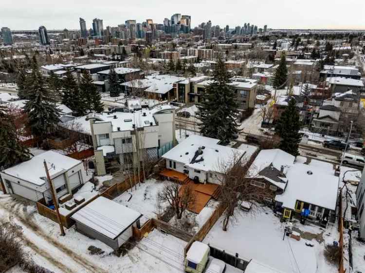 House For Sale in Calgary, Alberta