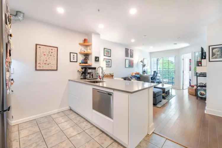 Kitsilano Condo for Sale 1 Bed + Den 709 Sqft Sonesta
