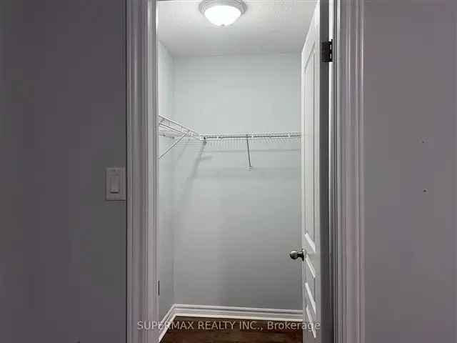 Beautiful Townhome for Lease Spacious Master Ensuite 3 Beds 2 Baths Finished Basement