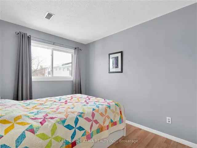 Townhouse For Sale in Georgetown, Ontario