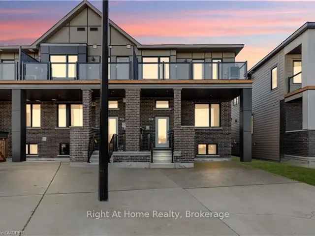 Townhouse For Sale in Ottawa, Ontario