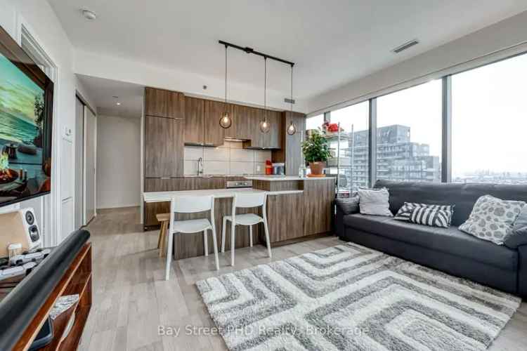 Downtown Toronto Condo 1+Den Near U of T Ryerson