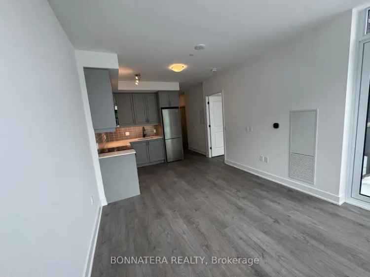 Oakville Condo Rental 1 Bedroom + Den 2 Baths Smart Home Amenities Parking