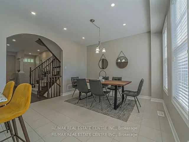 Beautiful Spacious Bright Home Brookfield Townhome