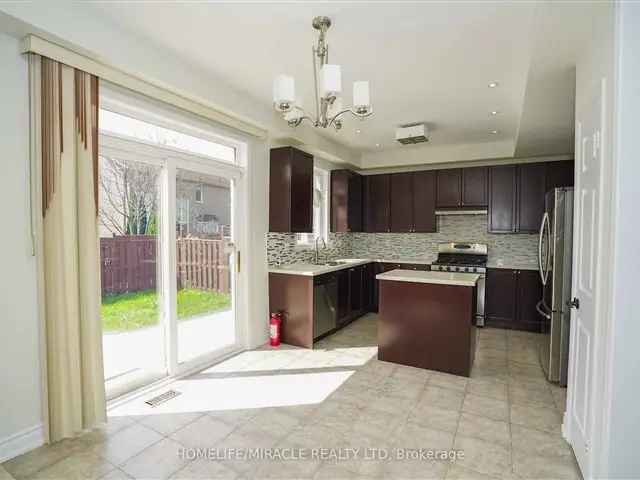 Stunning 4-Bedroom Detached Home in Northwest Ajax