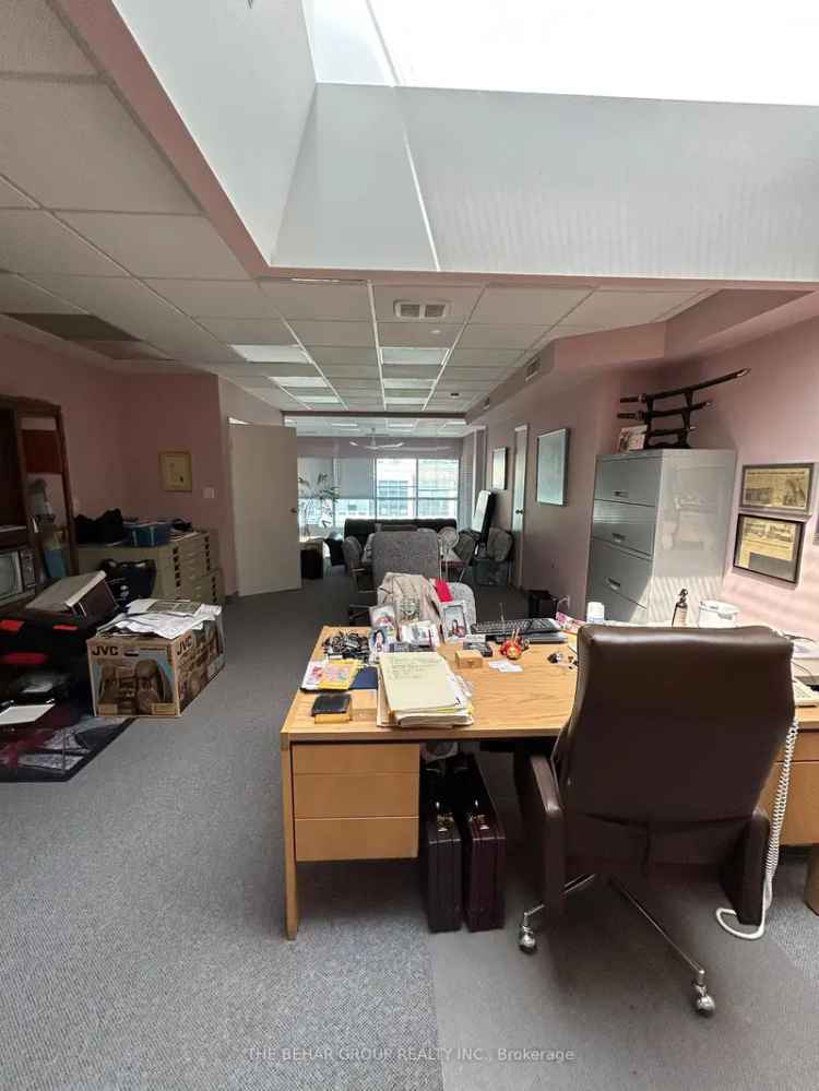 Bright Office Loft 3 Parking Spaces Near DVP Don Mills