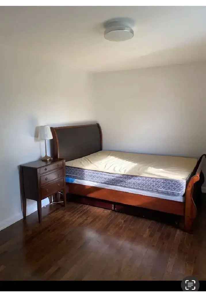 first floor bedroom for rent