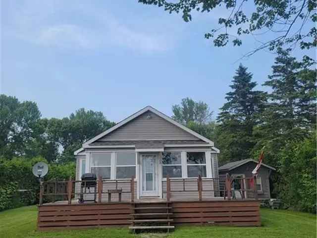 Lake Simcoe Waterfront Bungalow Rental Available January 4 2025