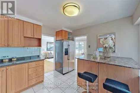 3 rooms apartment of 200 m² in Toronto