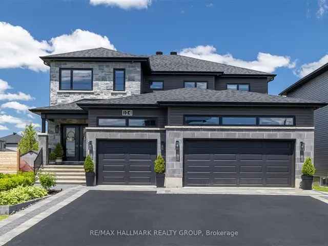 House For Sale in 104, Duncanville Street, Russell, Ontario