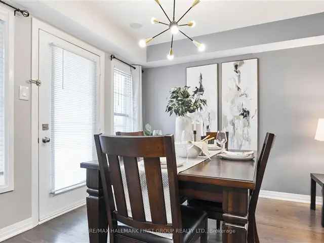 Townhouse For Sale in Clarington, Ontario