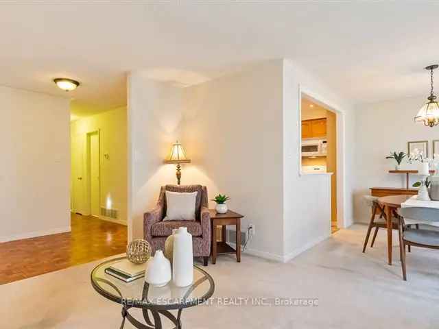 House For Sale in 1180, Falgarwood Drive, Oakville, Ontario