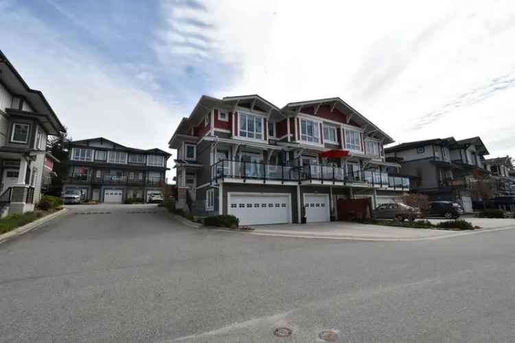 3 Bedroom Townhouse with Ocean Views Sechelt Sunshine Coast