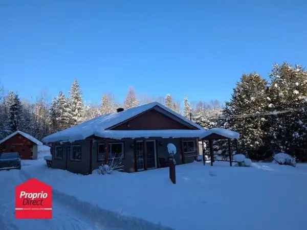 Bungalow for Sale Laurentides Large Lot 2 Bedrooms