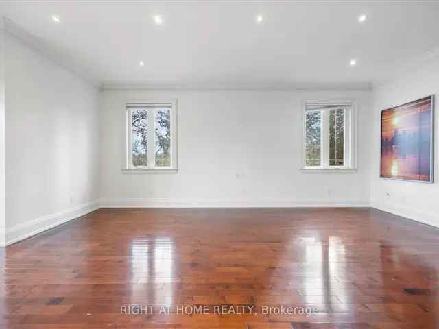 House For Sale in Toronto, Ontario