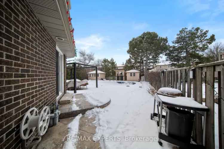 Family Home in Central Park Brampton 3 1 Bedrooms Pool Hot Tub