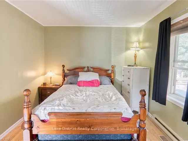 House For Sale in Central Frontenac, Ontario