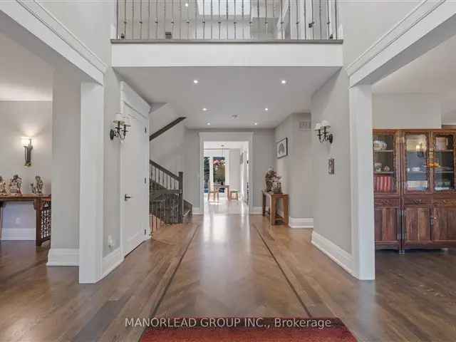 Magnificent 2-Storey Home in Oakville Morrison Area