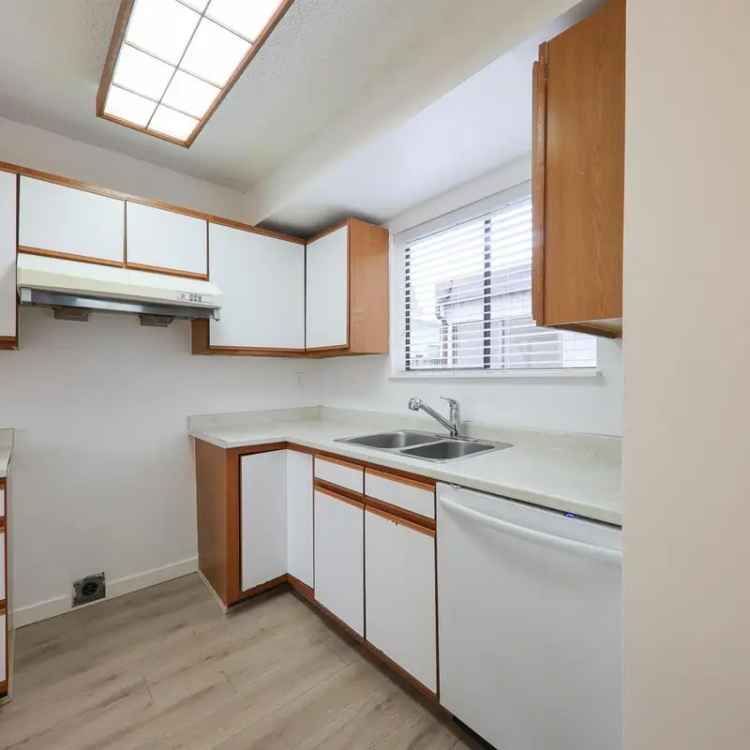 3 Bedroom 2 Bathroom House with Large Backyard Near Skytrain