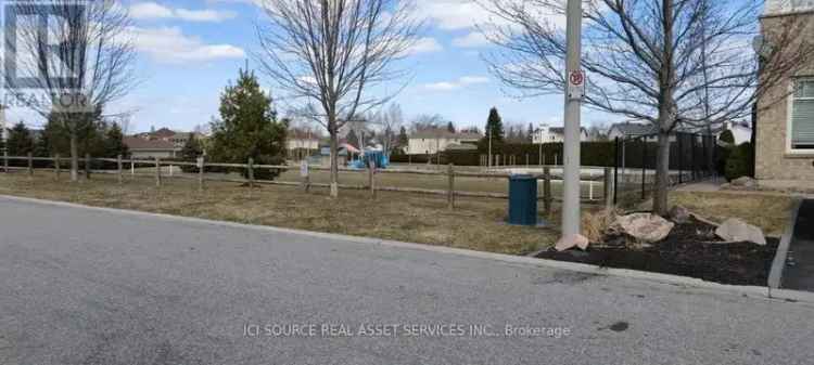 192 MOJAVE CRESCENT 3 Bed 4 Bath Townhouse Stittsville
