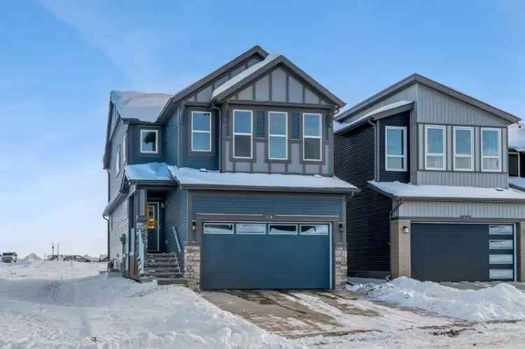 House For Sale in Airdrie, Alberta