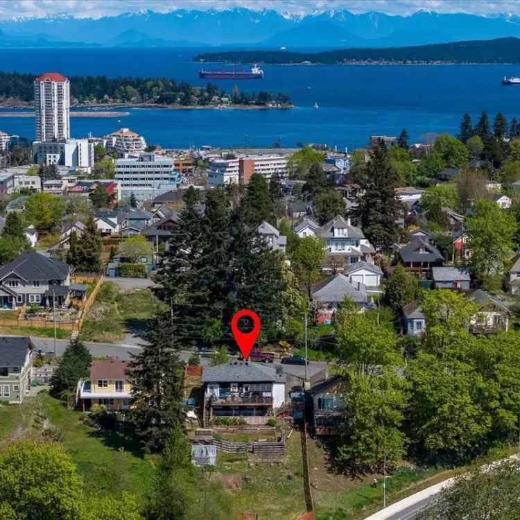 Updated 3-Bedroom Home in Old City with Mountain Views