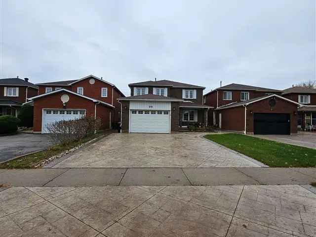 2400 Sqft Modern 2-Storey Home Near Highways 401 407 427