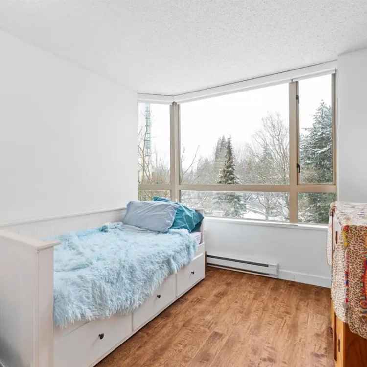 3-Bedroom Corner Unit in Coquitlam Centre - Steps from SkyTrain