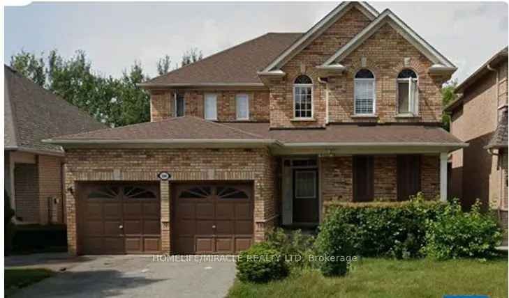 House For Sale in Pickering, Ontario