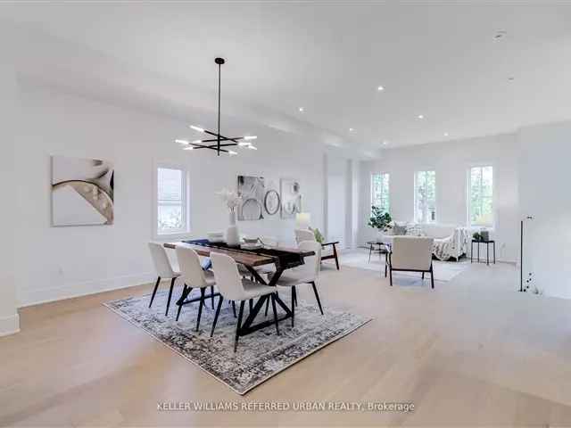 House For Sale in Mississauga, Ontario