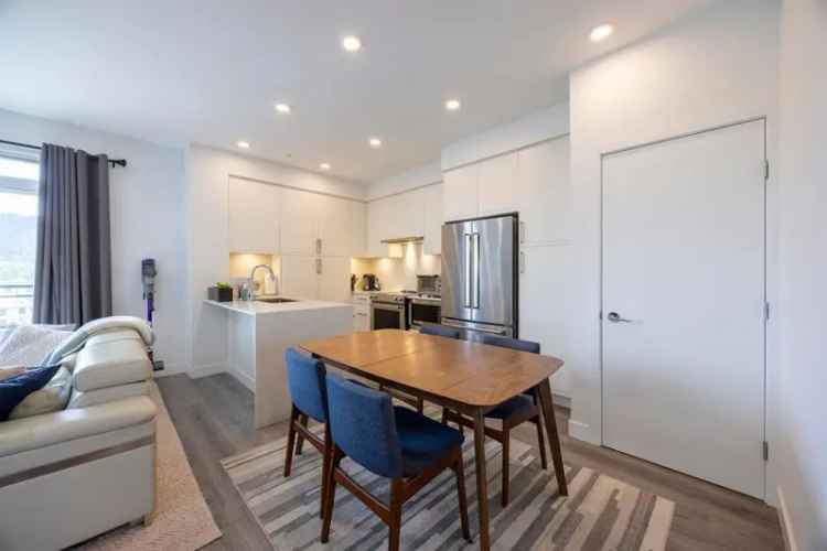 VISTA Condos Penthouse 2 Beds 2 Parking Near Skytrain