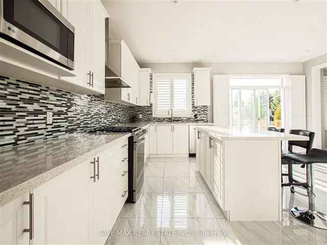 House For Sale in Hamilton, Ontario