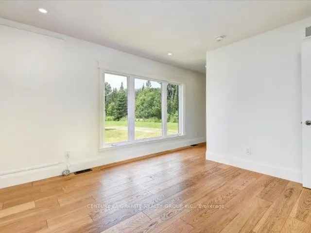 House For Sale in Hastings Highlands, Ontario