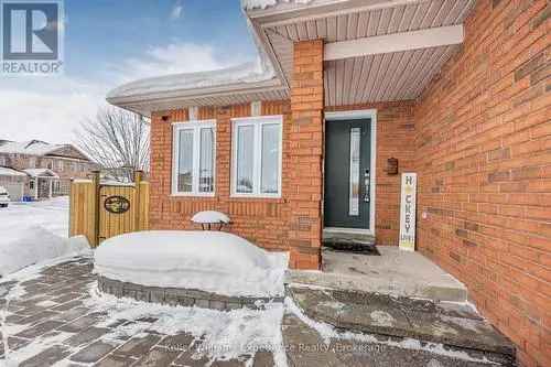 Buy House in Barrie with Modern Elegance and Landscaped Lot