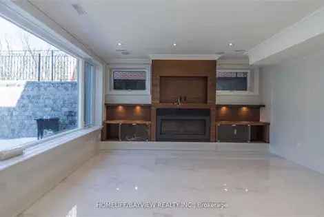 1 room house of 356 m² in Toronto