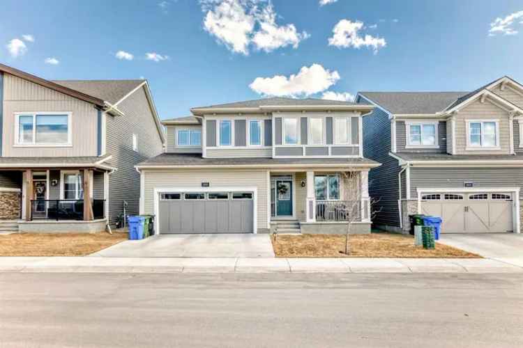 House For Sale in Calgary, Alberta