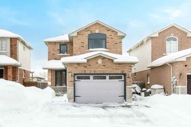 Buy House in Family-Friendly Court with 3 Bedrooms and Finished Basement