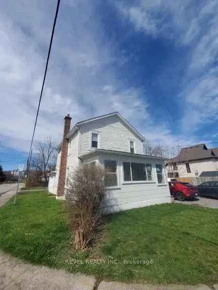 House For Sale in Niagara Falls, Ontario