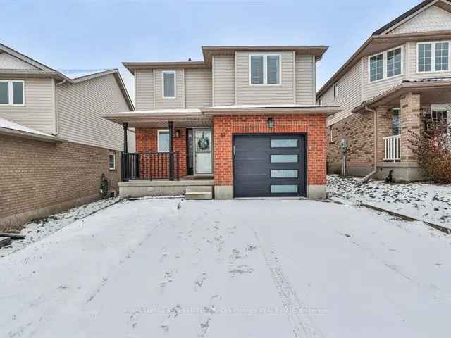 Stunning 2300 Sqft Family Home in Idlewood