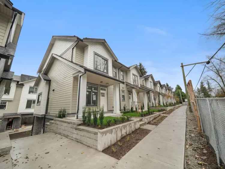 Raven's Park Townhomes: 3 Beds + Flex, Double Garage, Modern Living