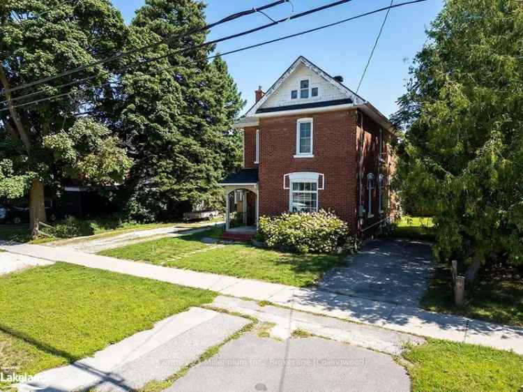 House For Sale in Collingwood, Ontario