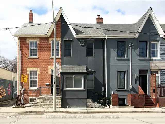 Move-In Ready 3-Bedroom Townhouse in South Riverdale