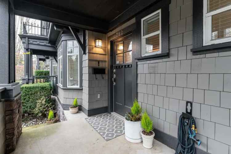 Central Lonsdale Townhouse 3 Bed 3 Bath 1655 sq ft