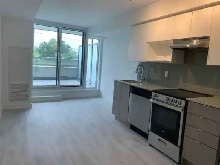 Yorkdale Condo Near Subway Mall University Hwy 401