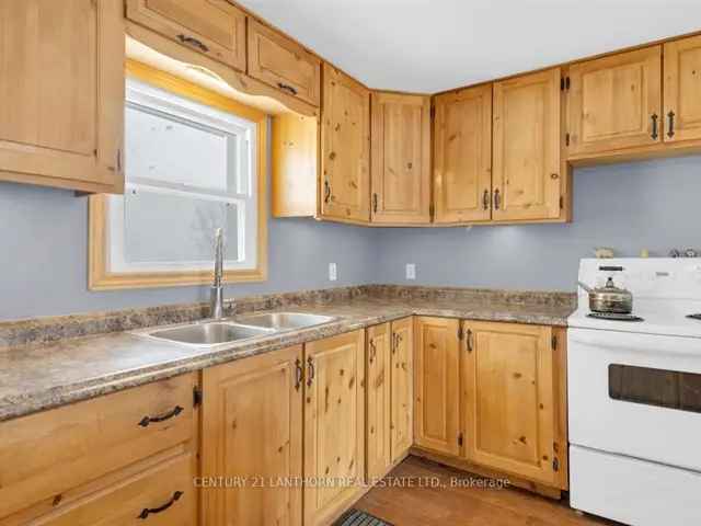 House For Sale in Madoc, Ontario