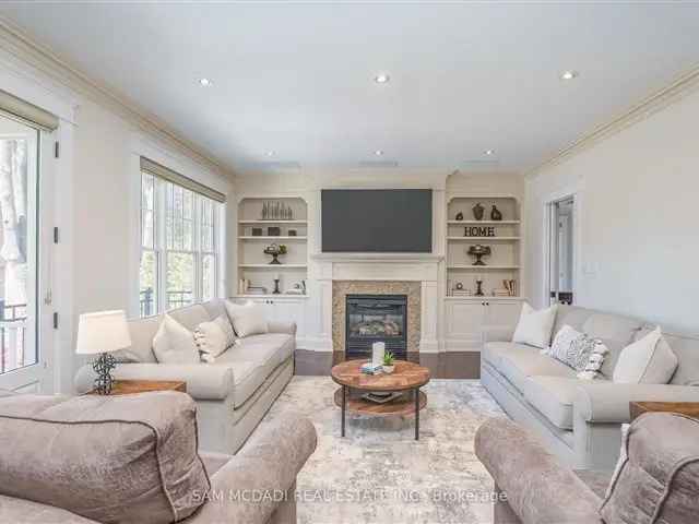 Luxury Coastal Colonial Home in Southeast Oakville