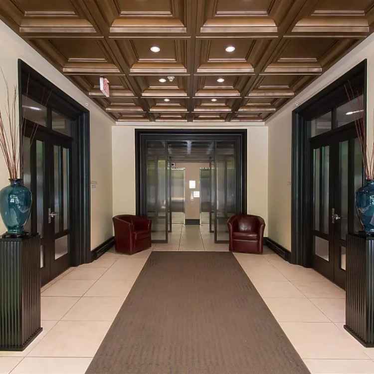 Luxury City & Water View Suite - Top Floor - No Neighbours Above